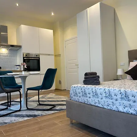 アパート Valverde And