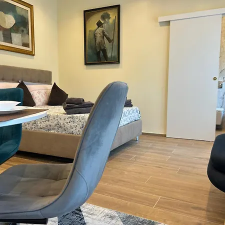 Valverde And アパート *