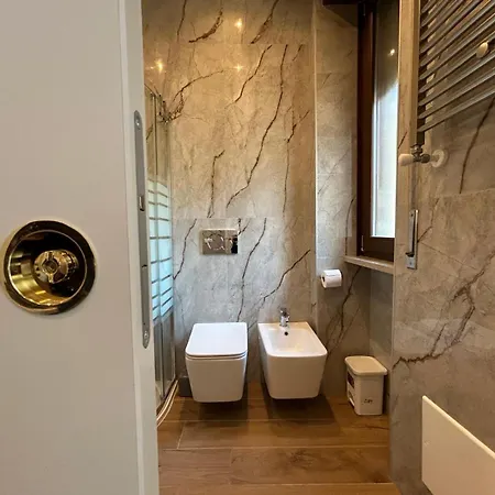 アパート Valverde And