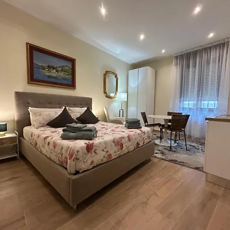 Valverde And アパート