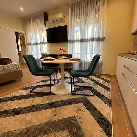 Valverde Apartments&room Appartement