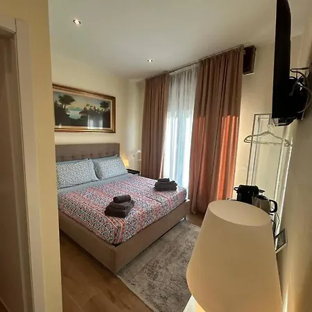 Valverde Apartments&room