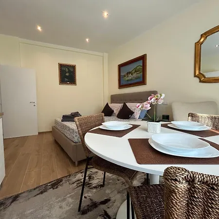 דירה Valverde And *